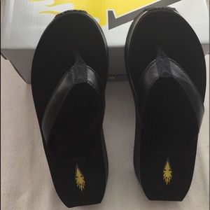 Volatile Leather Upper flip flops